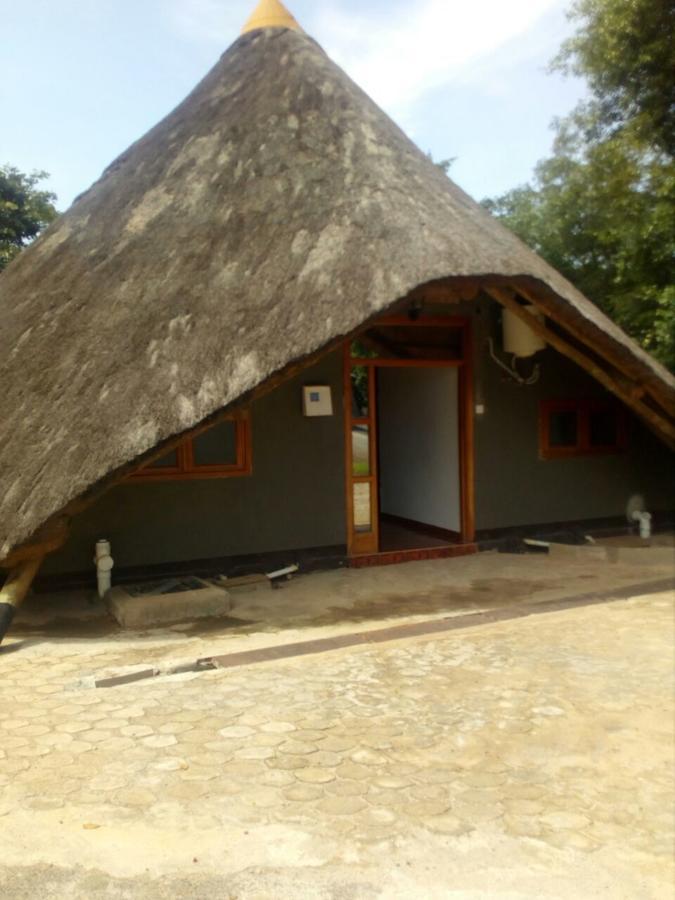NdolaNjele Country Park别墅 外观 照片